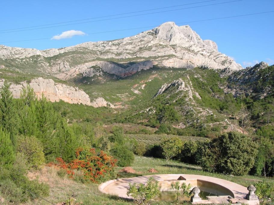 Maison A Aix En Provence Au Pied De La Sainte Victoire Beaurecueil Extérieur photo